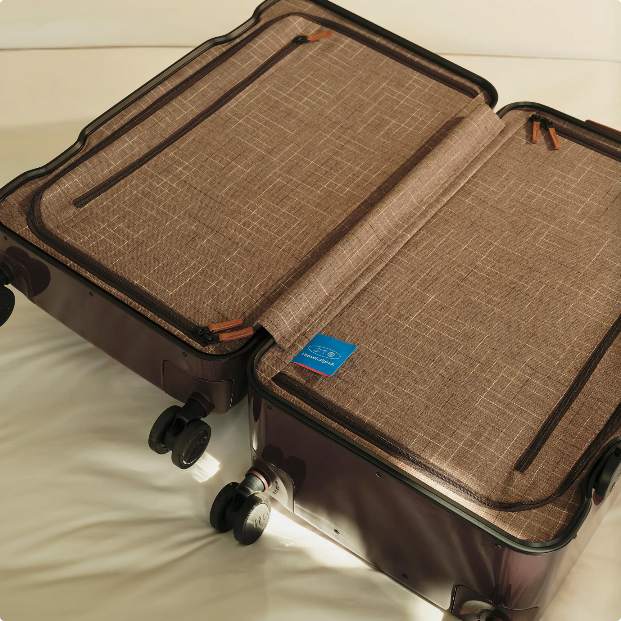 ginkgo4_Split_Structure_Trunk_Luggage