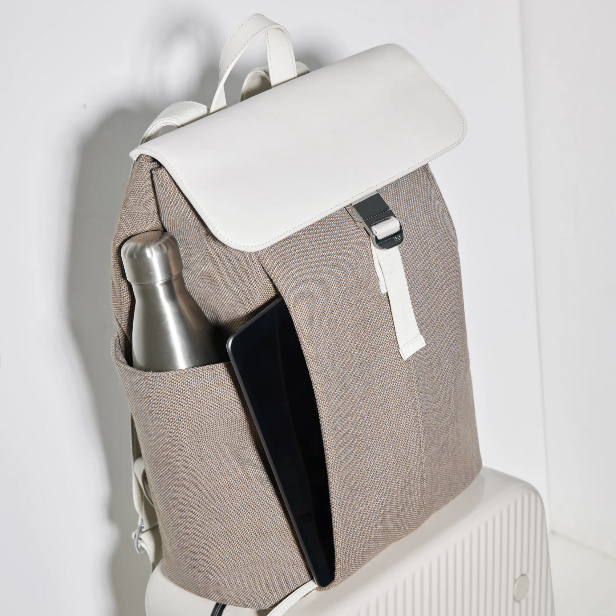 porcini-External_Quick-Access_Pockets